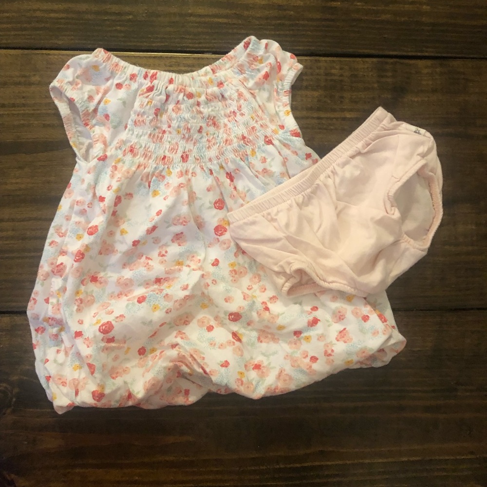 Burts Bee's bubble dress 6-9 months